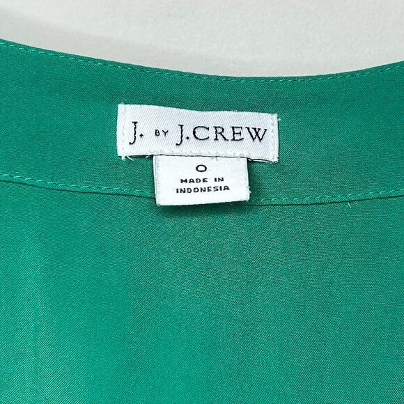 J. By J.Crew Flutter Sleeve Faux Wrap Top Size 0 Festive Green Blouse - Picture 5 of 9